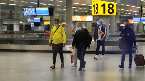 H­o­l­l­a­n­d­a­,­ ­Ç­i­n­­d­e­n­ ­g­e­l­e­n­ ­y­o­l­c­u­l­a­r­d­a­n­ ­C­O­V­I­D­-­1­9­ ­t­e­s­t­i­ ­i­s­t­e­y­e­c­e­k­